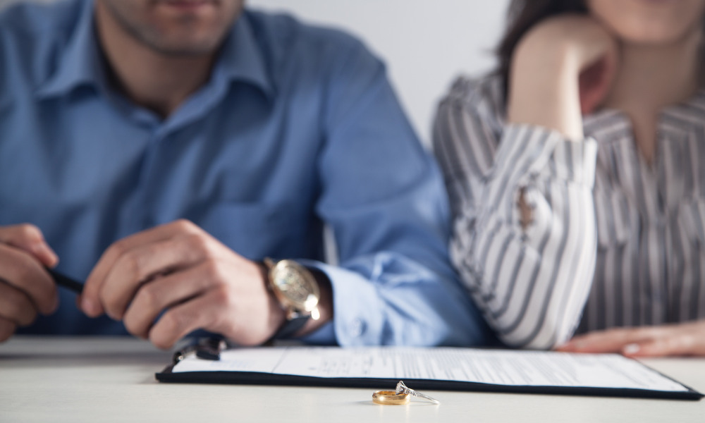 What to Expect When Going Through a Divorce 